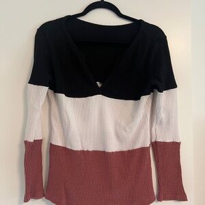 Colorblock V-Neck Waffle Long Sleeve - size Medium